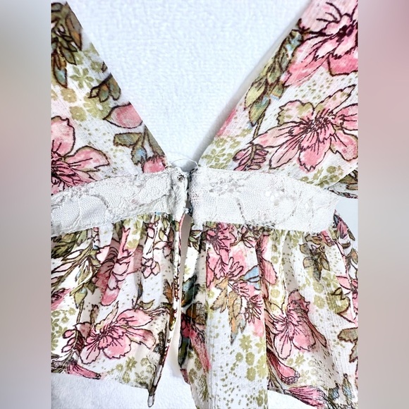 Intimately Free People Floral Lace Cropped Cami Tank Top With Hook Closure Sz S - Picture 2 of 4